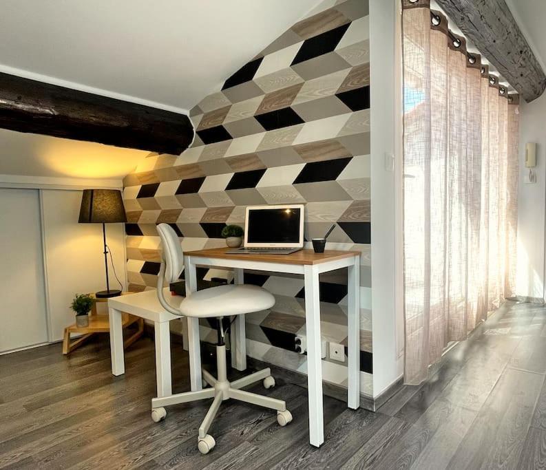 Ferienwohnung Charme Urbain Sous Les Toits-Terrasse/Clim/Parking Béziers Exterior foto